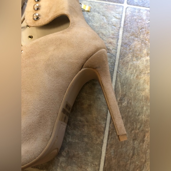 M & L HIGH HEEL FAUX SUEDE BOOTIES SIZE: 8.5 - Picture 4 of 11